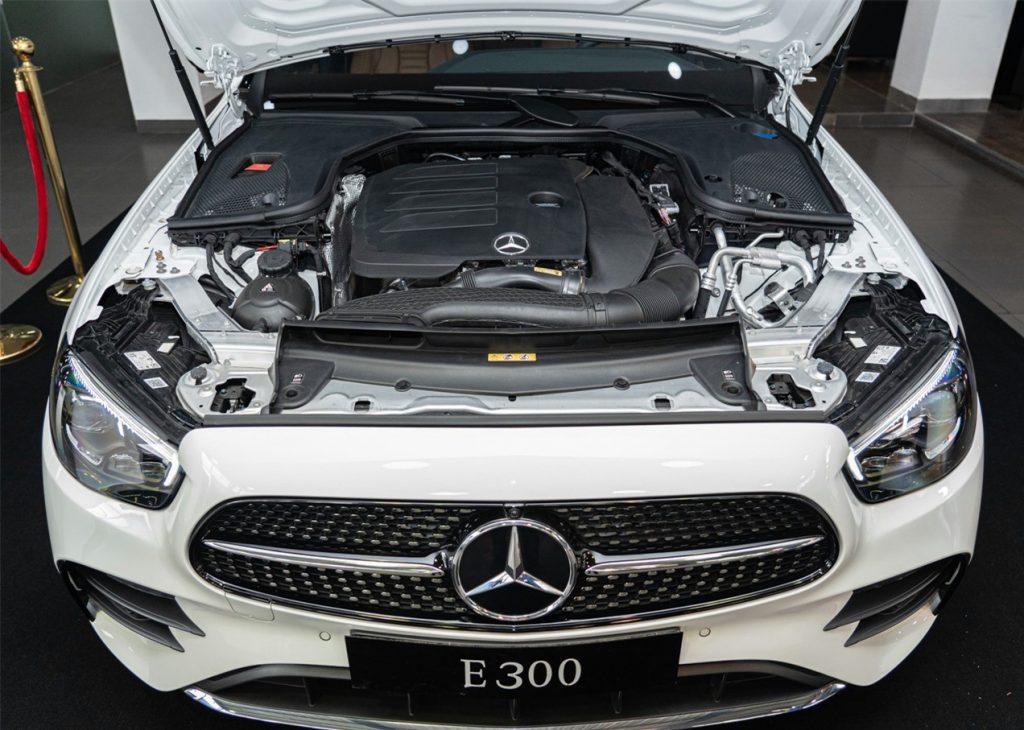 Hiệu năng của Mercedes E300 AMG 2022