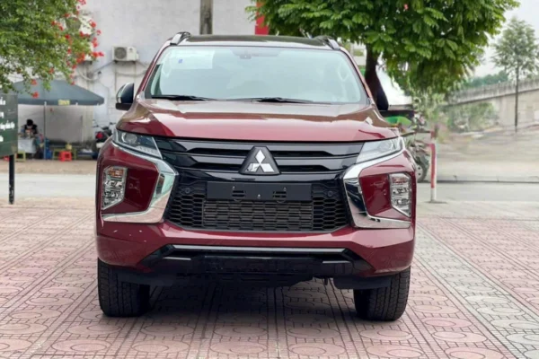 Tin tức giá xe: Mitsubishi Pajero Sport giảm tới 285 triệu, khởi điểm nay thấp hơn Honda CR-V